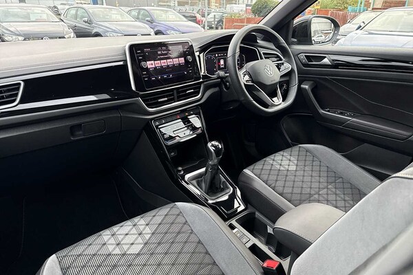 Used Volkswagen T-Roc 2023 for sale - 76123903: Photo 2