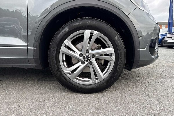 Used Volkswagen T-Roc 2023 for sale - 76123903: Photo 5