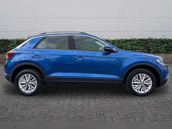 Used Volkswagen T-Roc 2022 for sale - 78463366: Photo