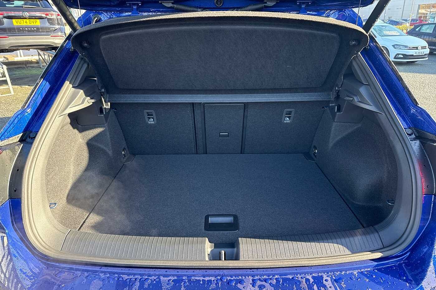 Used Volkswagen T-Roc 2025 for sale - 76800386: Photo 12