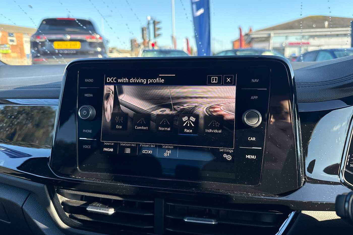 Used Volkswagen T-Roc 2025 for sale - 76800386: Photo 23