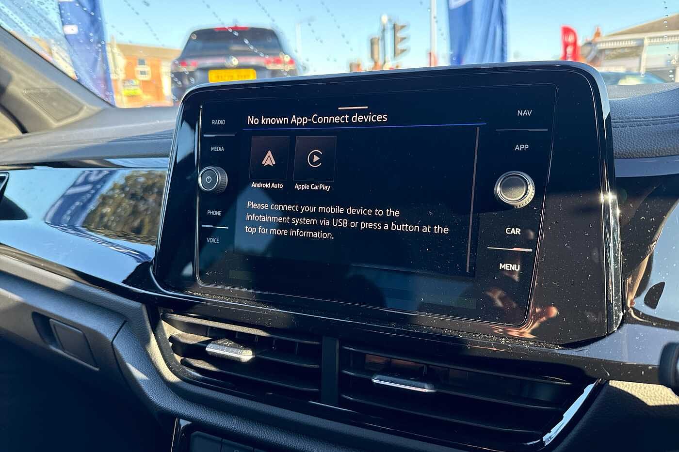 Used Volkswagen T-Roc 2025 for sale - 76800386: Photo 30