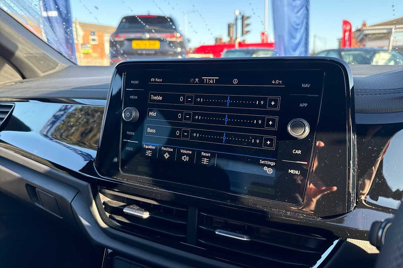 Used Volkswagen T-Roc 2025 for sale - 76800386: Photo 31