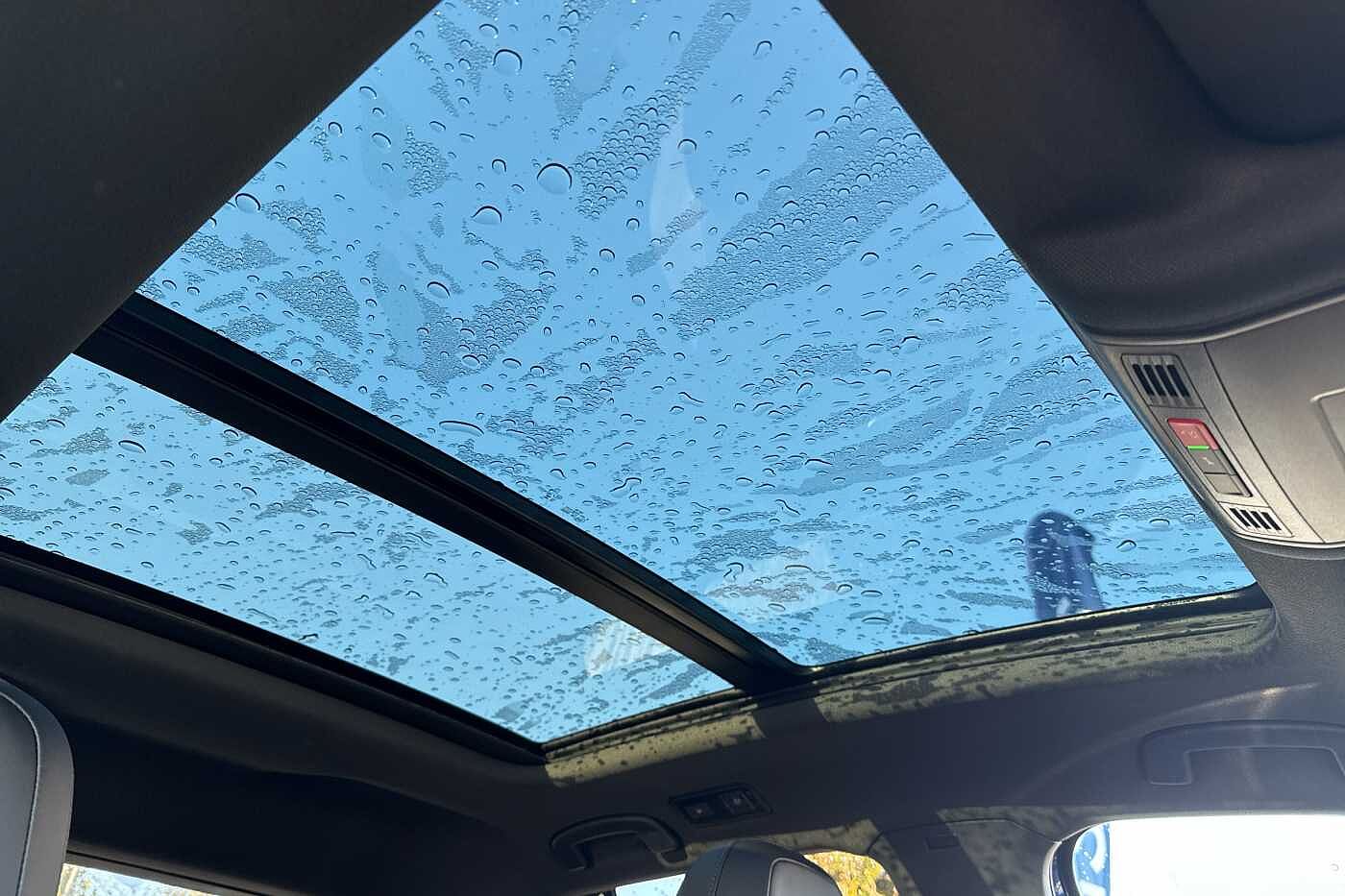 Used Volkswagen T-Roc 2025 for sale - 76800386: Photo 33