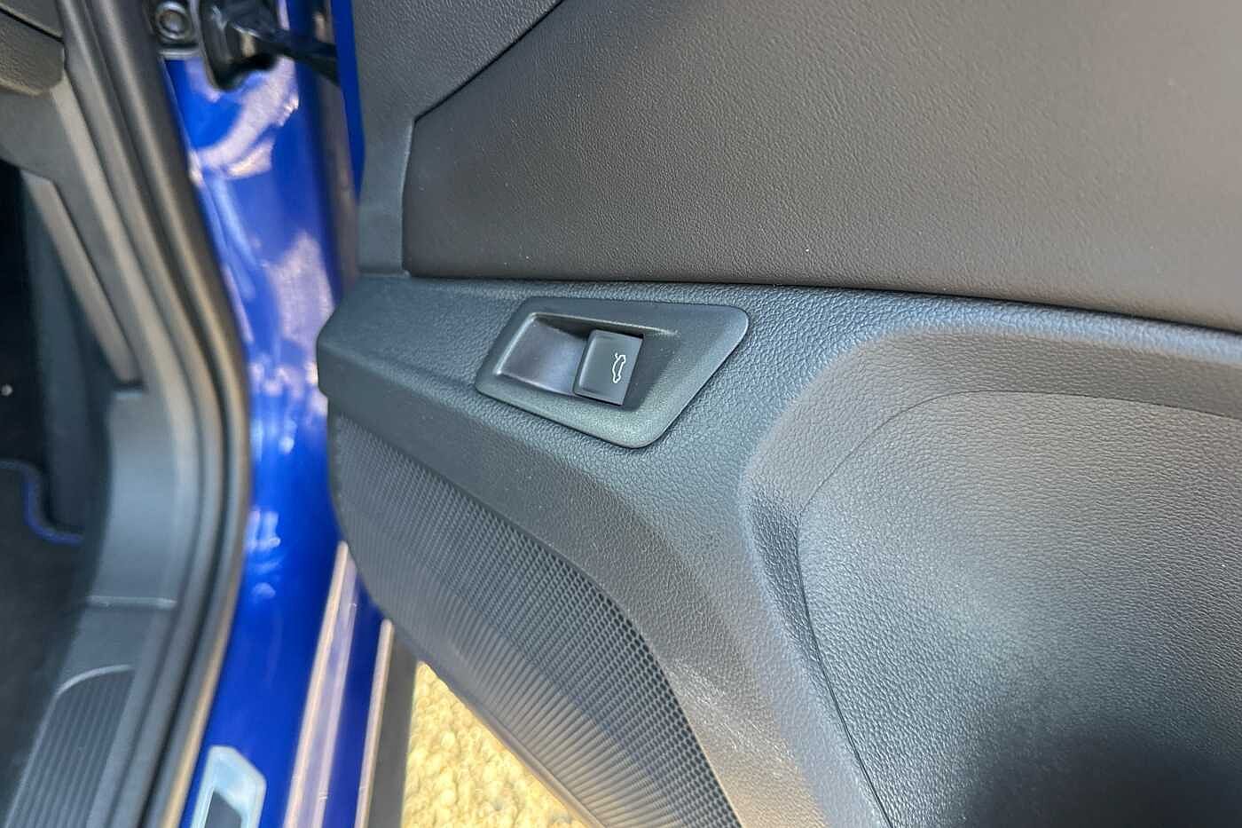 Used Volkswagen T-Roc 2025 for sale - 76800386: Photo 34