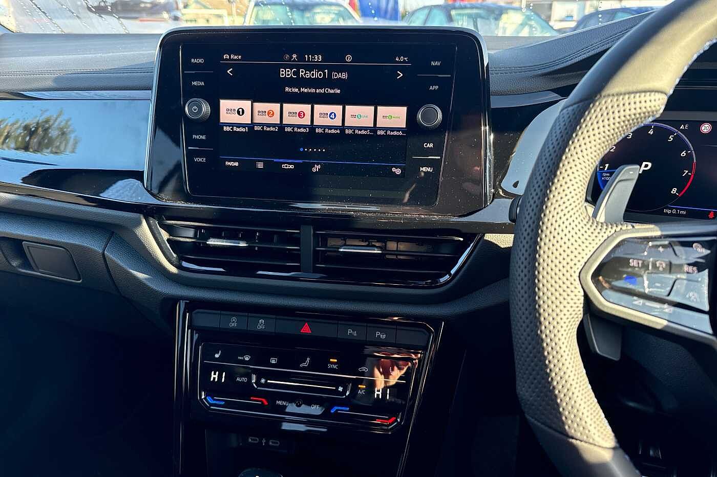 Used Volkswagen T-Roc 2025 for sale - 76800386: Photo 9