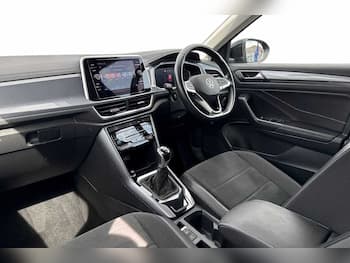 Used Volkswagen T-Roc 2023 for sale - 79623045: Photo