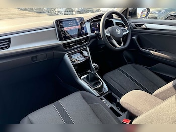Used Volkswagen T-Roc 2025 for sale - 75521639: Photo