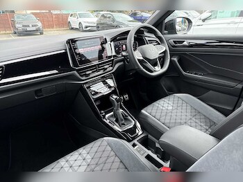 Used Volkswagen T-Roc 2025 for sale - 78363801: Photo