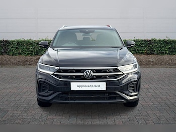Used Volkswagen T-Roc 2023 for sale - 77231590: Photo