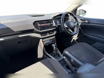 Used Volkswagen T-Cross 2022 for sale - 79108200: Photo