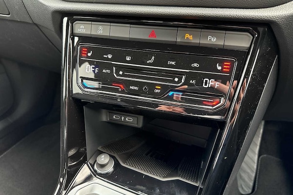 Used Volkswagen T-Roc 2025 for sale - 74479031: Photo 14