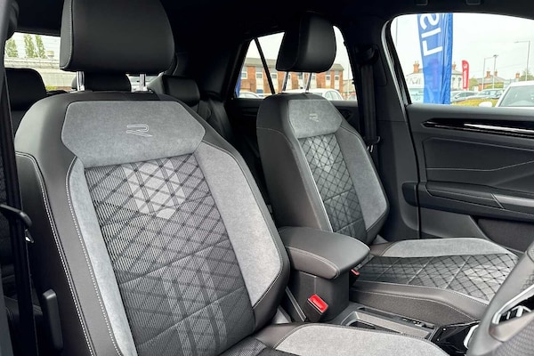Used Volkswagen T-Roc 2025 for sale - 74479031: Photo 17