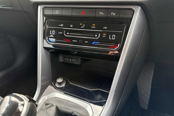 Used Volkswagen T-Roc 2023 for sale - 75966488: Photo 22