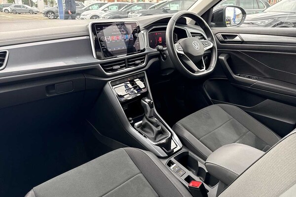 Used Volkswagen T-Roc 2023 for sale - 75966488: Photo 2