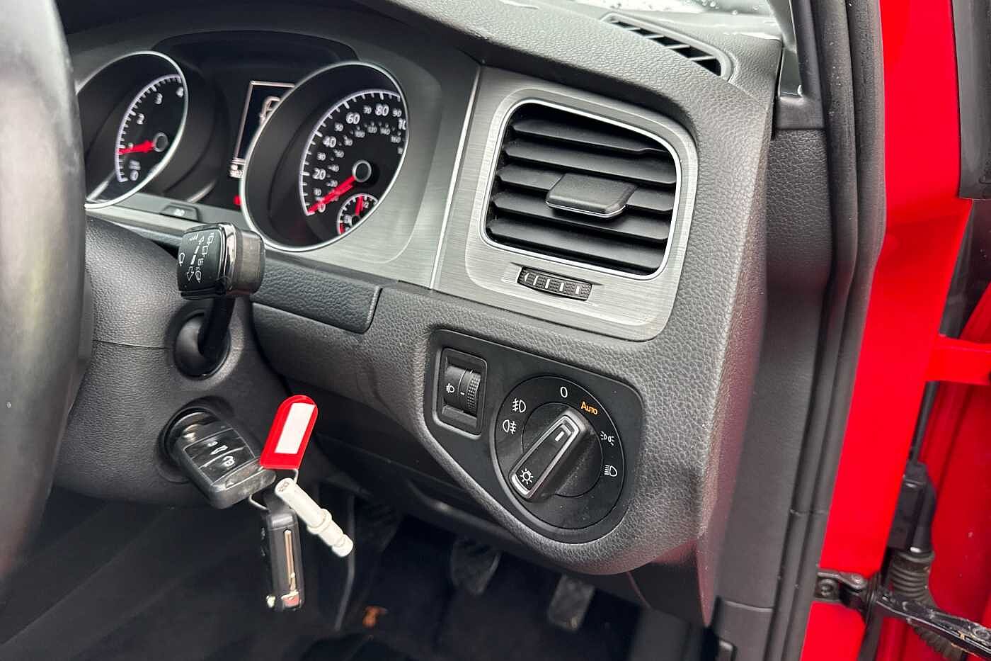 Used Volkswagen Golf 2016 for sale - 76692733: Photo 16