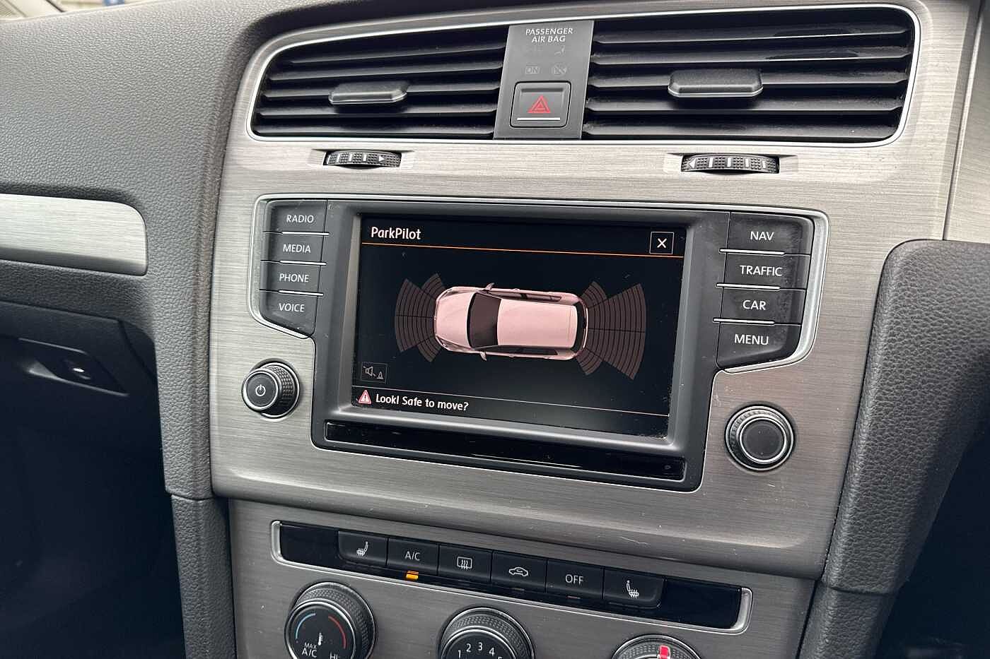 Used Volkswagen Golf 2016 for sale - 76692733: Photo 21