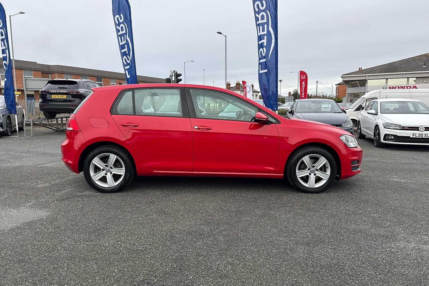 Used Volkswagen Golf 2016 for sale - 76692733: Photo 4