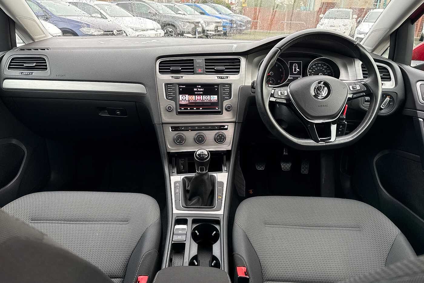 Used Volkswagen Golf 2016 for sale - 76692733: Photo 8