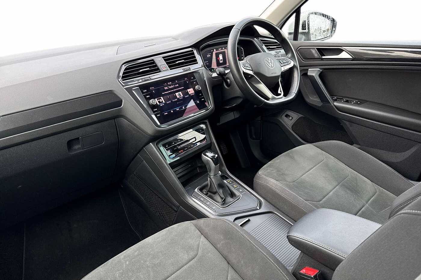 Used Volkswagen Tiguan 2020 for sale - 77346403: Photo 2