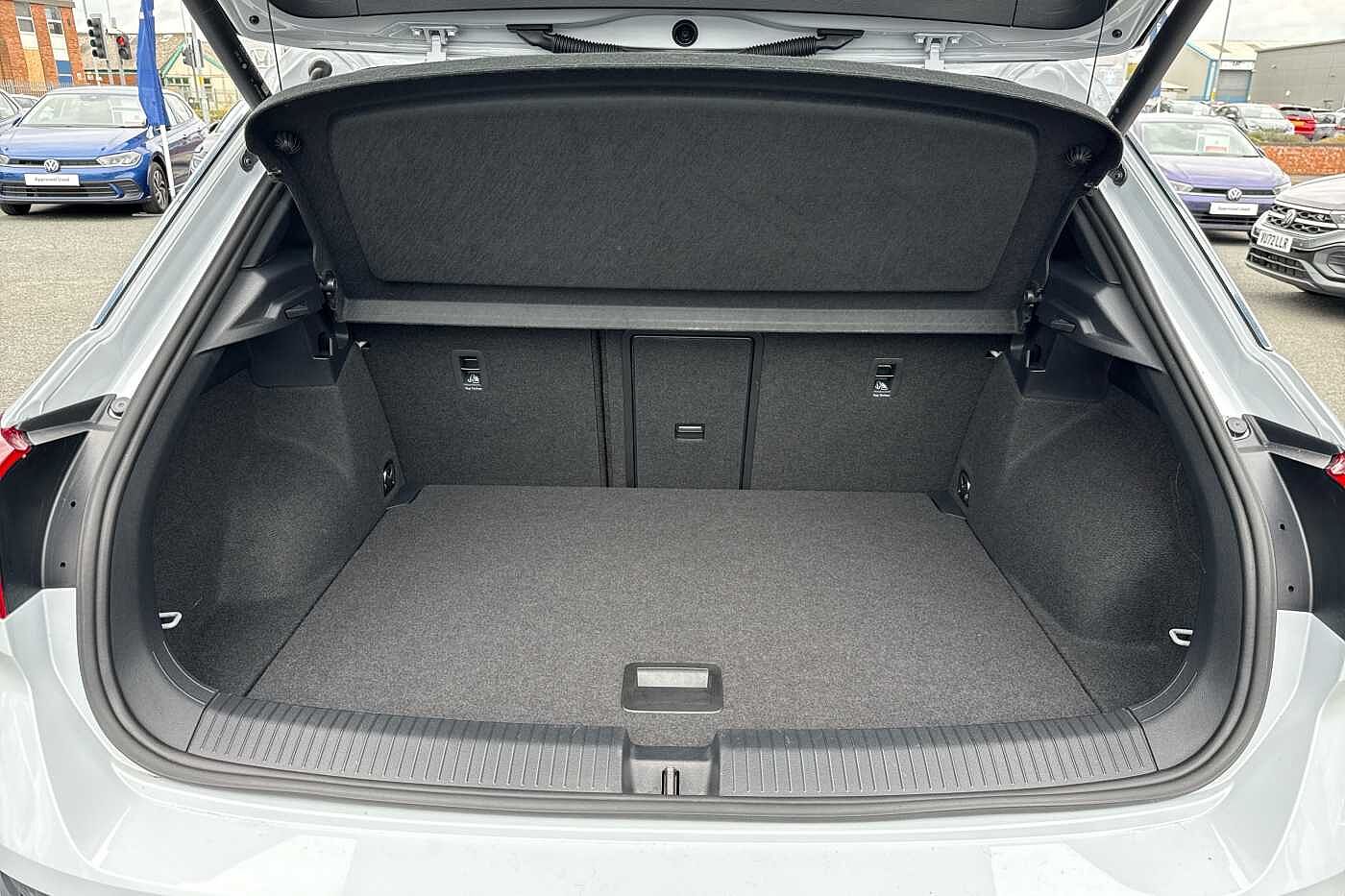 Used Volkswagen T-Roc 2022 for sale - 76400314: Photo 12