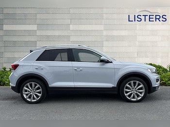Used Volkswagen T-Roc 2019 for sale - 75758257: Photo