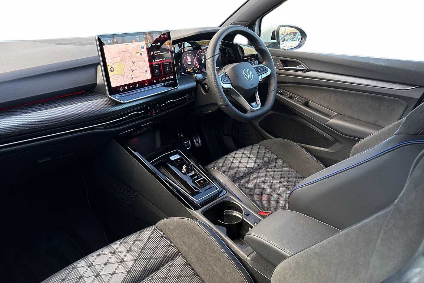 Used Volkswagen Golf 2025 for sale - 76800498: Photo 2