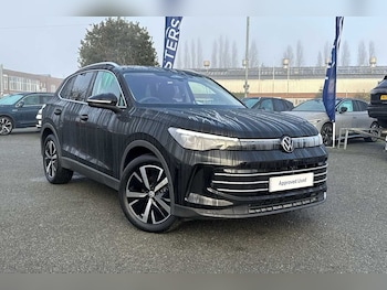 2025 (75) - 1.5 eTSI 150 Elegance 5dr DSG