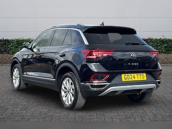 Used Volkswagen T-Roc 2024 for sale - 77785652: Photo