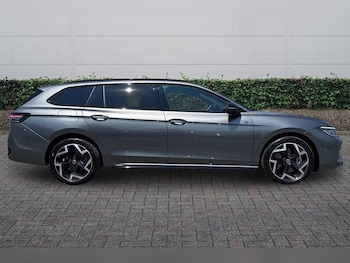 Used Volkswagen Passat 2025 for sale - 79133452: Photo