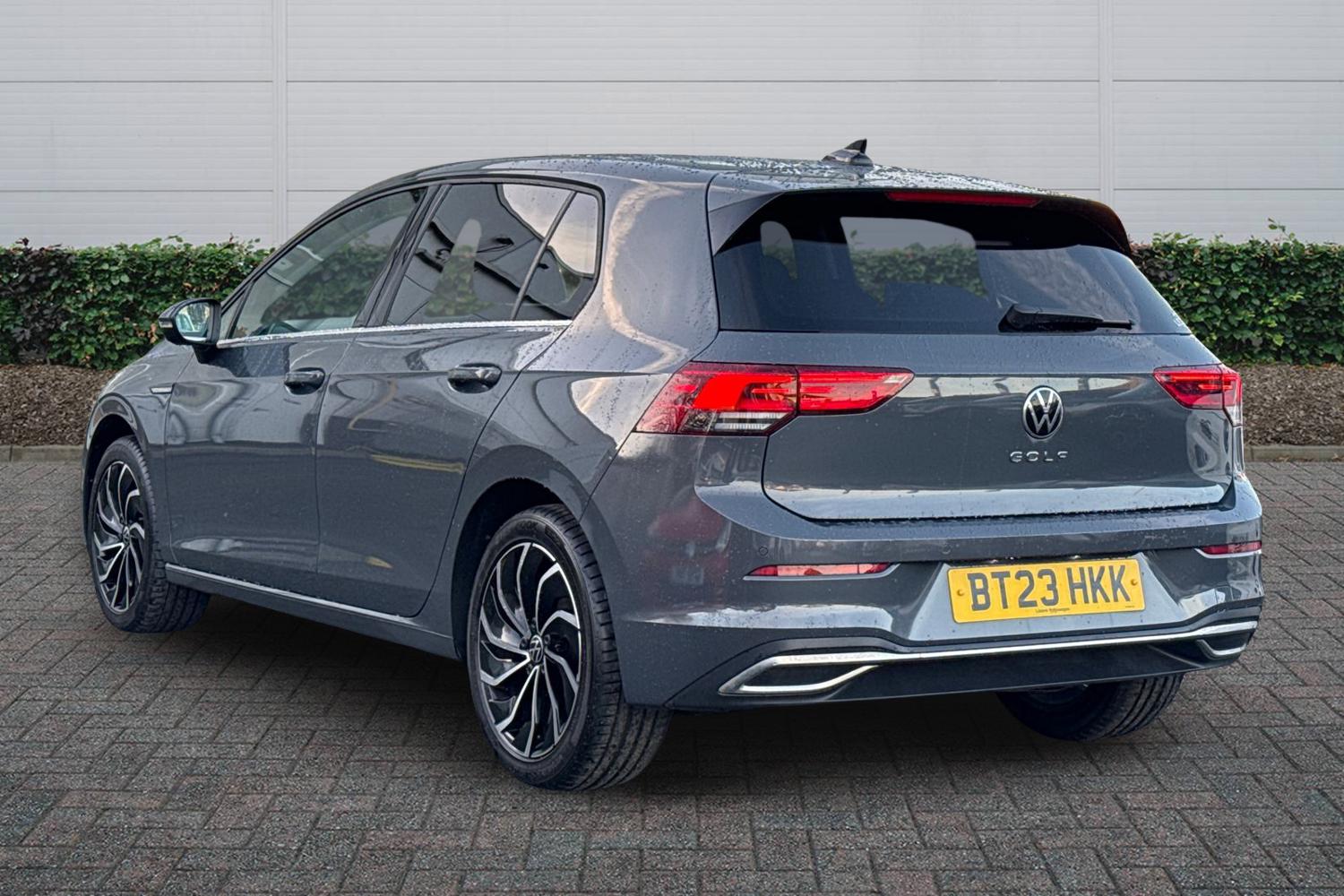 Used Volkswagen Golf 2023 for sale - 76937250: Photo 2