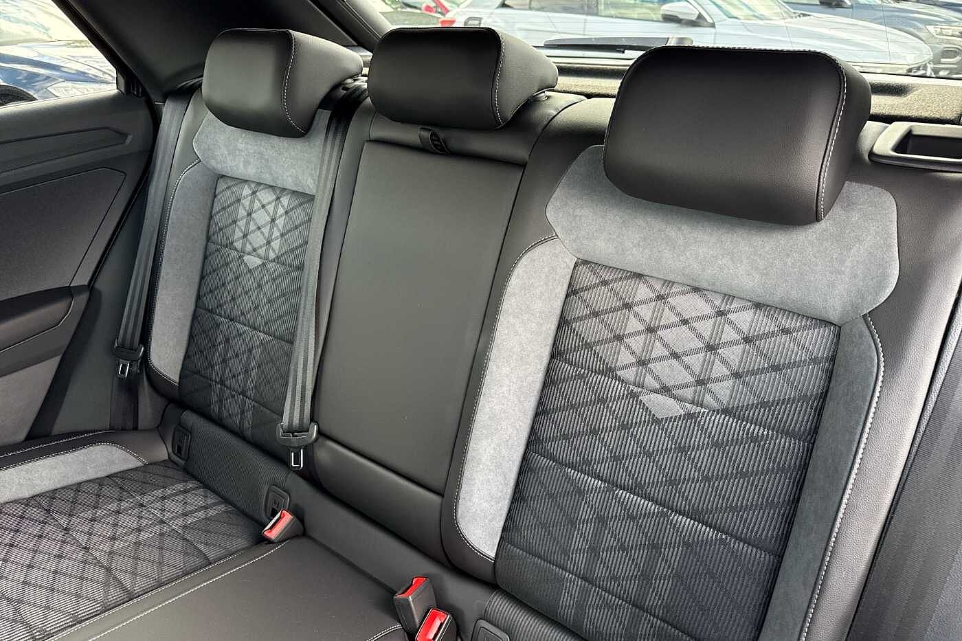 Used Volkswagen T-Roc 2025 for sale - 75450956: Photo 11