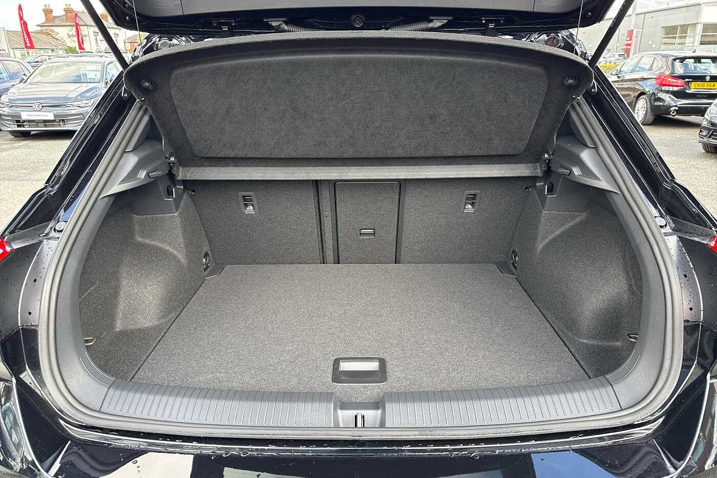 Used Volkswagen T-Roc 2025 for sale - 75450956: Photo 12