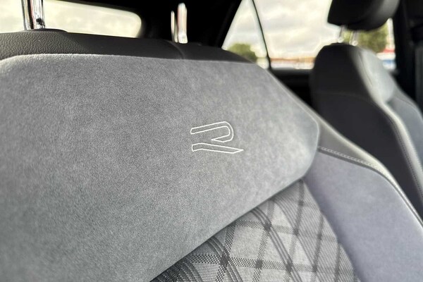 Used Volkswagen T-Roc 2025 for sale - 75450956: Photo 14