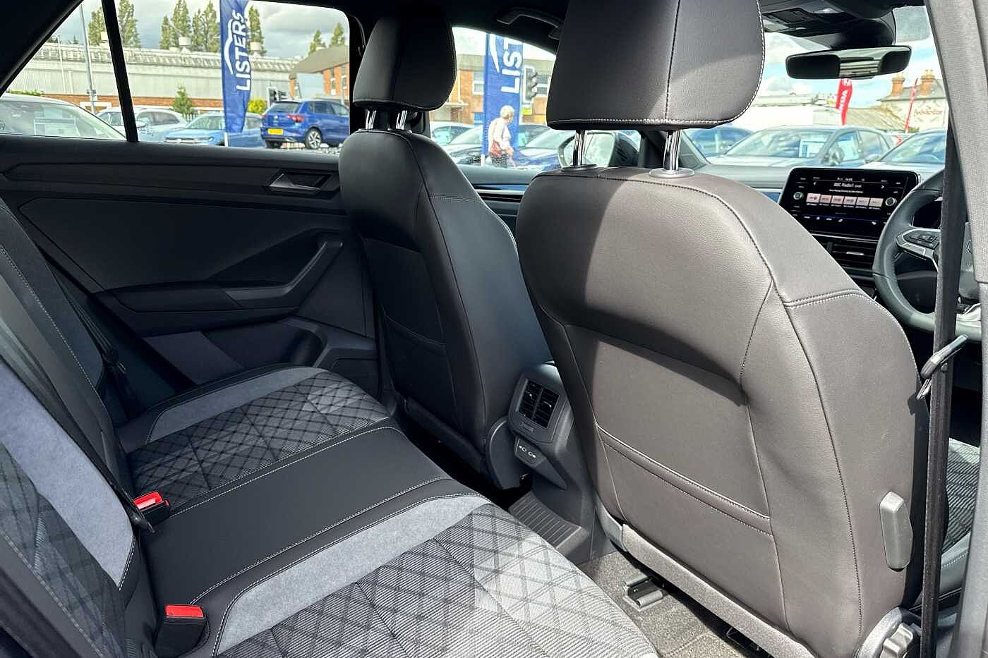 Used Volkswagen T-Roc 2025 for sale - 75450956: Photo 29