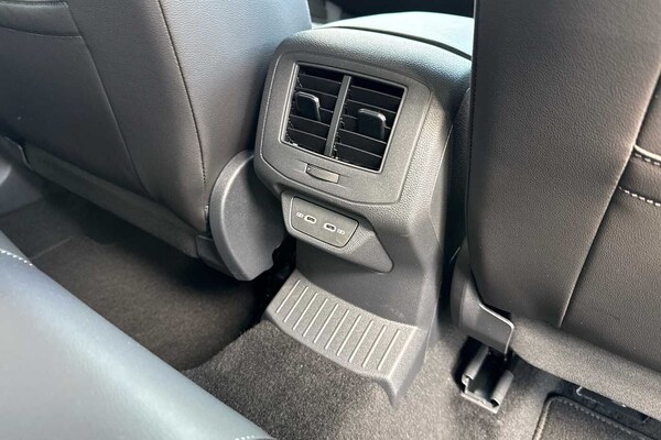 Used Volkswagen T-Roc 2025 for sale - 75450956: Photo 31