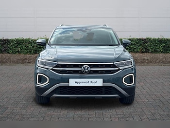 Used Volkswagen T-Roc 2023 for sale - 78405929: Photo