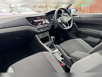Used Volkswagen Polo 2023 for sale - 76139785: Photo 2