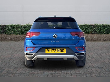 Used Volkswagen T-Roc 2023 for sale - 77627126: Photo