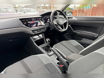 Used Volkswagen Polo 2022 for sale - 76154362: Photo