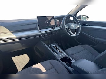 Used Volkswagen Golf 2025 for sale - 79133534: Photo