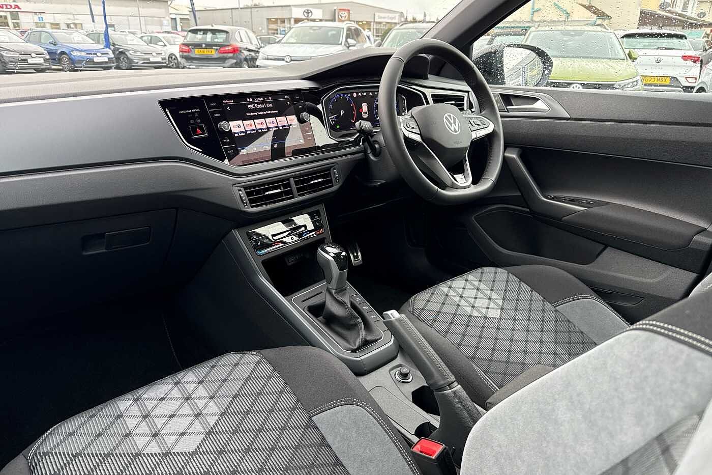 Used Volkswagen Taigo 2025 for sale - 76800547: Photo 2