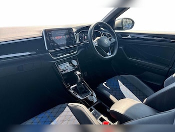 Used Volkswagen T-Roc 2023 for sale - 79133519: Photo