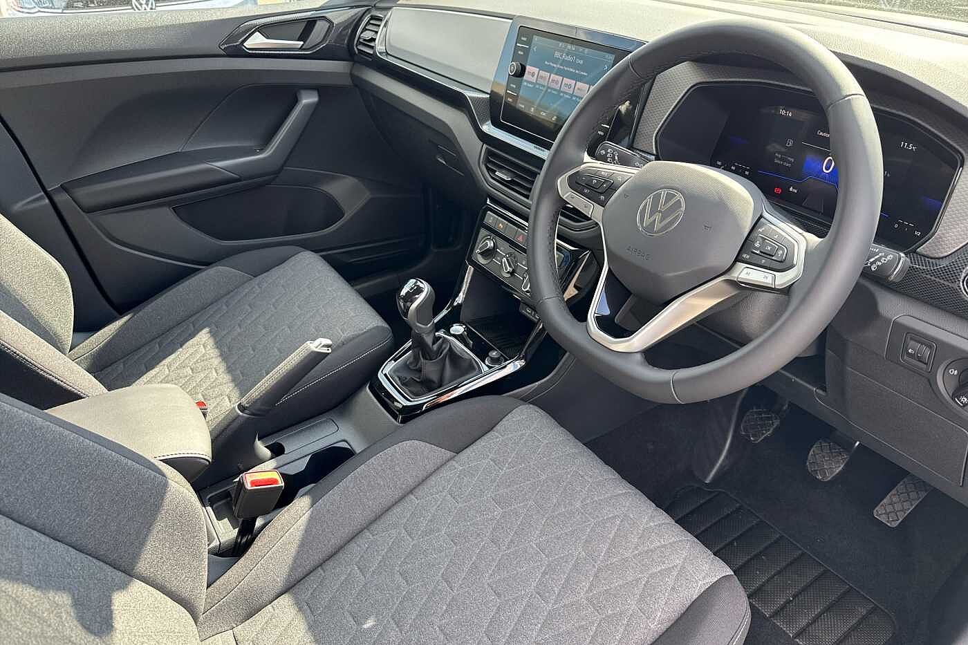 Used Volkswagen T-Cross 2025 for sale - 76154384: Photo 6