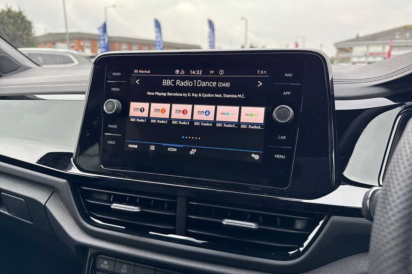 Used Volkswagen T-Roc 2026 for sale - 77412984: Photo 12