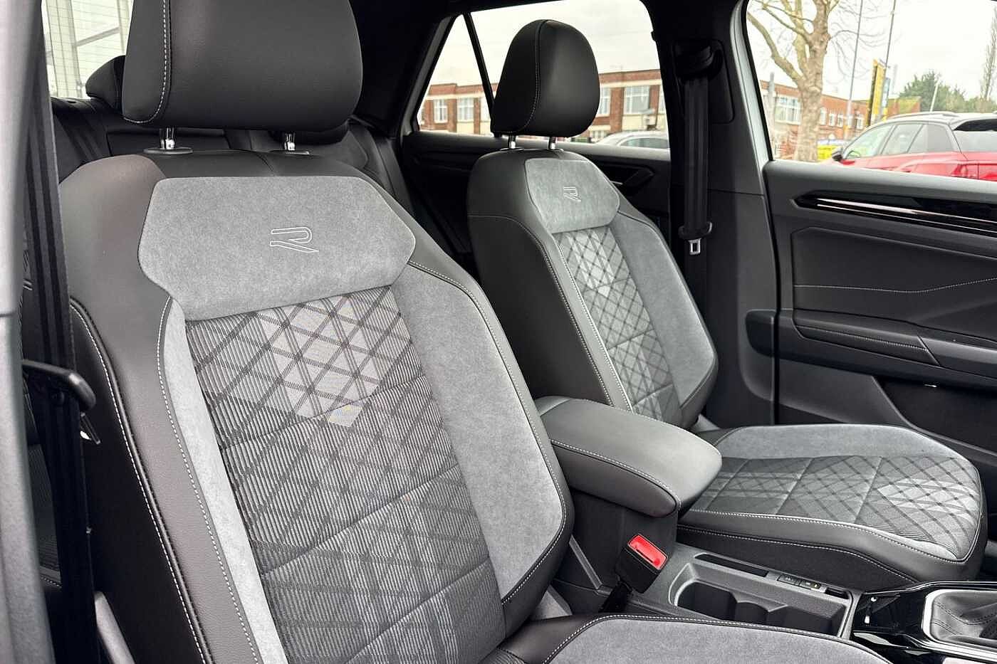 Used Volkswagen T-Roc 2026 for sale - 77412984: Photo 14