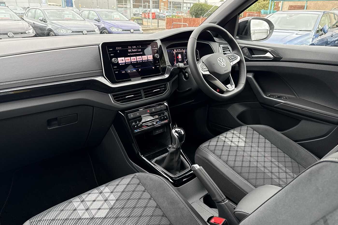 Used Volkswagen T-Cross 2025 for sale - 76154314: Photo 2