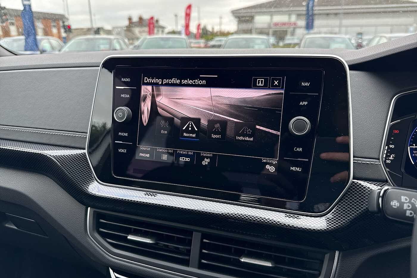 Used Volkswagen T-Cross 2025 for sale - 76154314: Photo 26