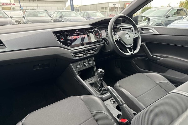 Used Volkswagen Polo 2020 for sale - 76086160: Photo 2