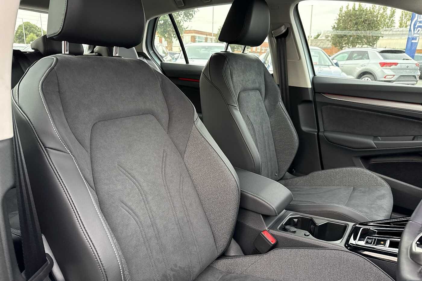 Used Volkswagen Golf 2025 for sale - 77052386: Photo 13